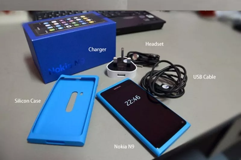 Nokia N9 Smartphone 64GB/HTC Edge quad-core Smartphone 